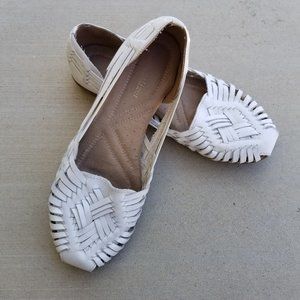 Naturalizer White Huaraches sz 7